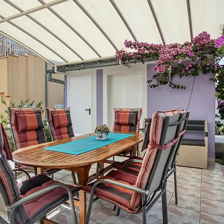 6178e Vodice